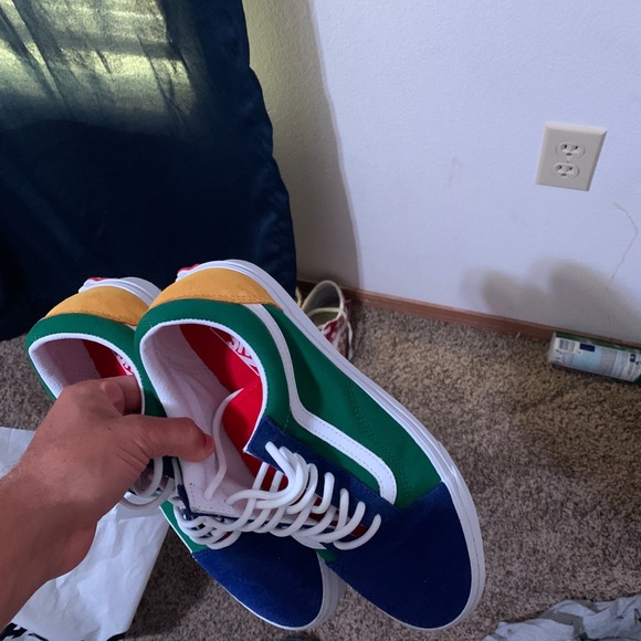 Yacht club vans - Picture 3 of 3